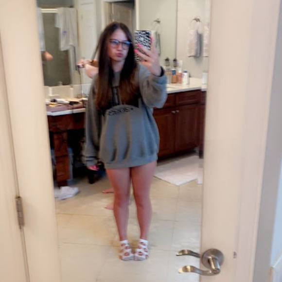 Meet your Posher, Rileigh - Picture 1 of 1